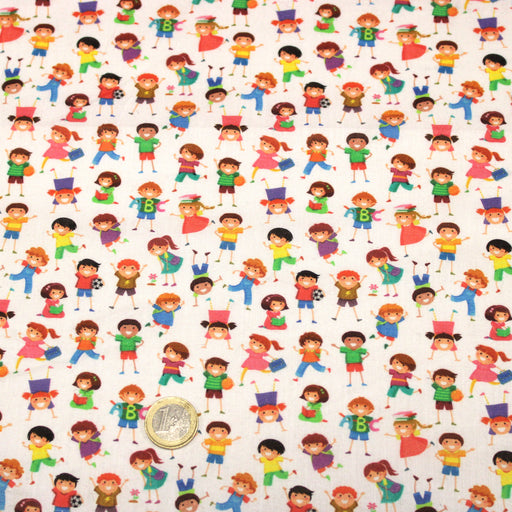 Tissu cotonnade enfant LA JOYEUSE RÉCRÉ – Petits écoliers multicolores, garçons et filles - TissusPapi.com
