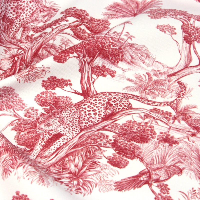 Tissu Toile de Jouy moderne rouge, forêt tropicale, singes et léopards - COLLECTION ANIMALIA, par la maison Thevenon - TissusPapi.com