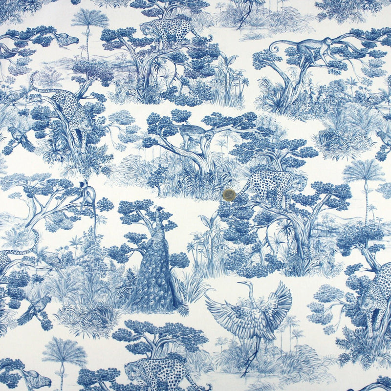 Tissu Toile de Jouy moderne bleue, forêt tropicale, singes et léopards - COLLECTION ANIMALIA, par la maison Thevenon - TissusPapi.com