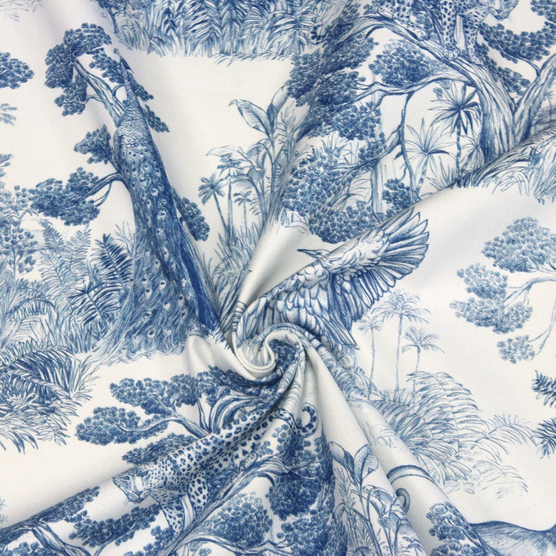 Tissu Toile de Jouy moderne bleue, forêt tropicale, singes et léopards - COLLECTION ANIMALIA, par la maison Thevenon - TissusPapi.com