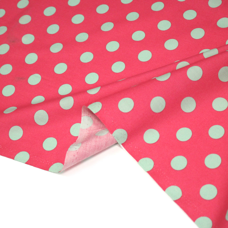 Tissu popeline de coton rouge magenta à pois vert clair 18mm - COLLECTION POLKA DOT - TissusPapi.com