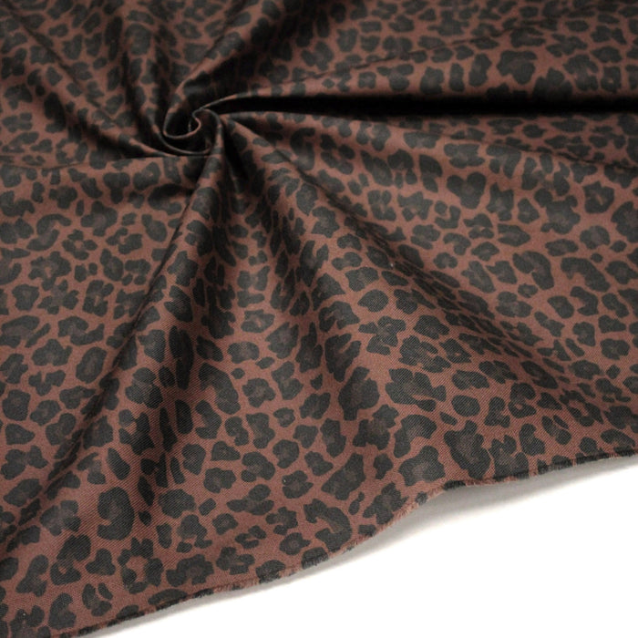 Tissu gabardine de coton élasthanne LEOPARD tons marron chocolat - Tissu français