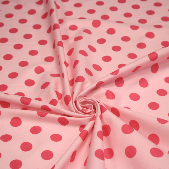 Tissu popeline de coton rose pâle à pois rouge magenta 18mm - COLLECTION POLKA DOT