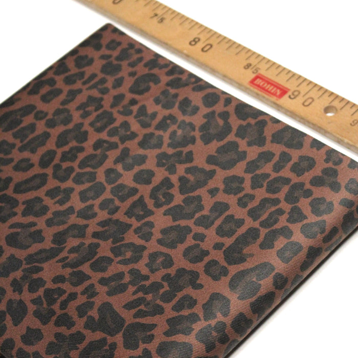 Tissu gabardine de coton élasthanne LEOPARD tons marron chocolat - Tissu français