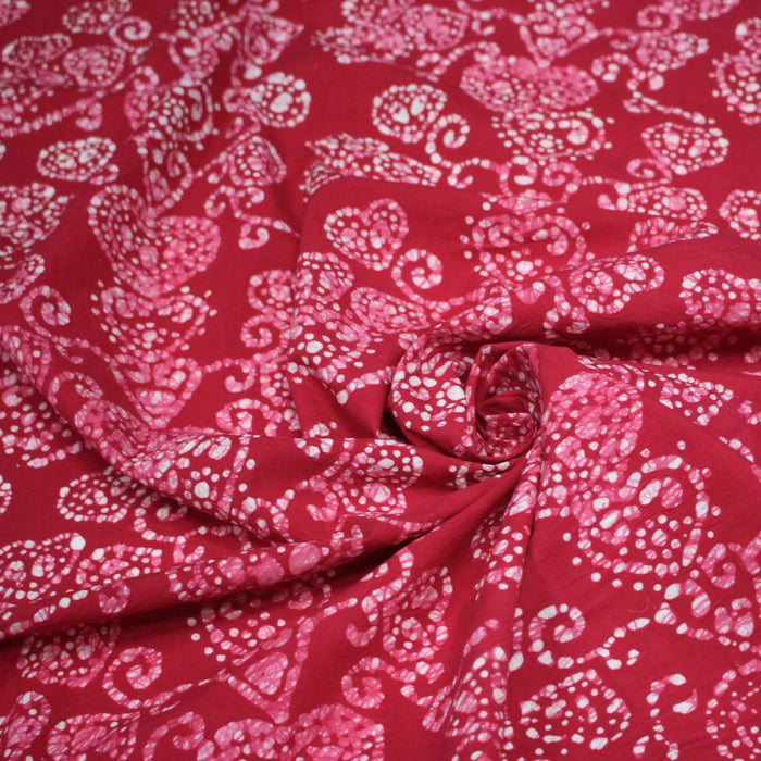 Tissu coton block rose rouge aux coeurs blancs et roses - MADE IN INDIA