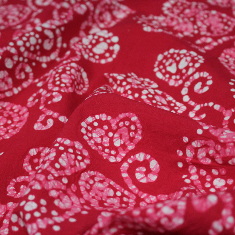 Tissu coton block rose rouge aux coeurs blancs et roses - MADE IN INDIA - TissusPapi.com