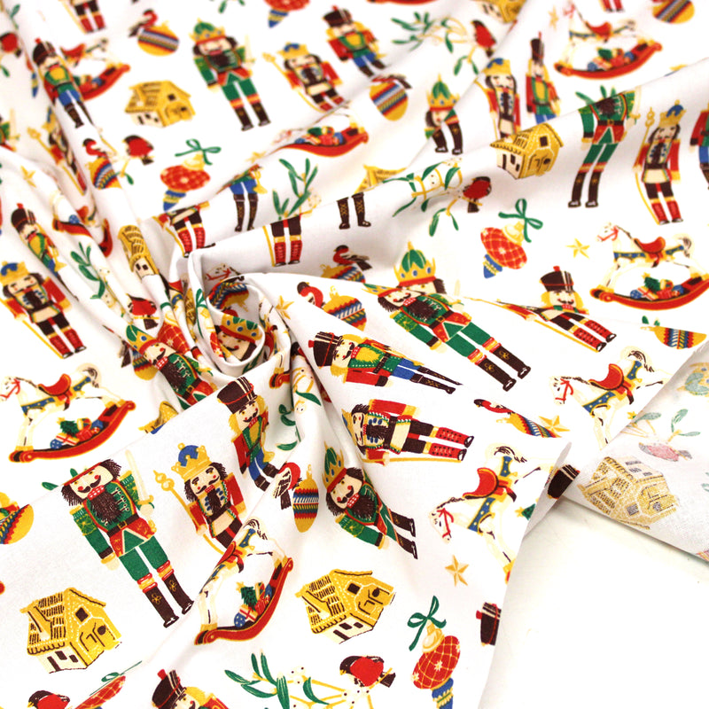 Tissu cotonnade de NOËL – Casse-noisettes et jouets d’antan, fond blanc - OEKO-TEX STANDARD 100