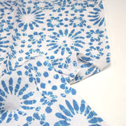Tissu coton block print blanc cassé aux fleurs bleu turquoise - MADE IN INDIA - TissusPapi.com