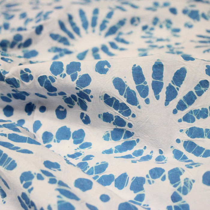 Tissu coton block print blanc cassé aux fleurs bleu turquoise - MADE IN INDIA