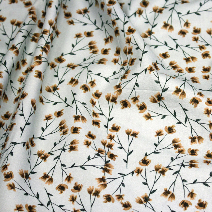 Tissu popeline coton, bleu ciel aux fines fleurs ocre et tiges vertes - Collection britannique - TissusPapi.com