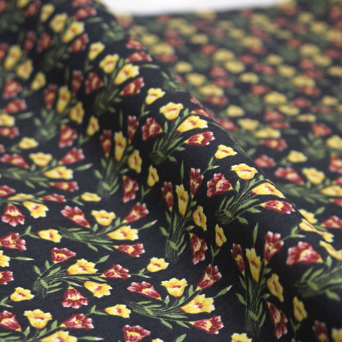 Tissu popeline coton gris aux petites fleurs roses et jaunes - Collection britannique - TissusPapi.com