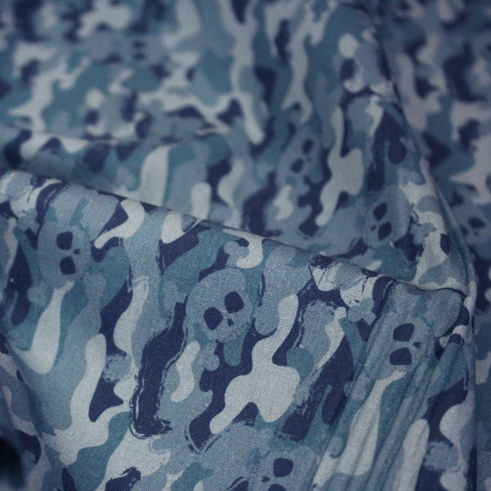 Tissu coton bleu motif camouflage & têtes de mort - Collection Halloween - OEKO-TEX