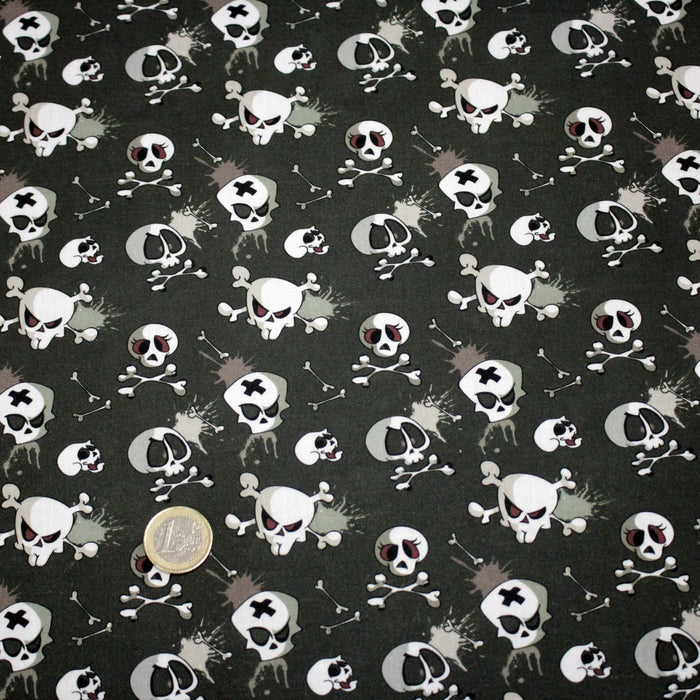 Tissu coton gris aux crânes et têtes de mort - Collection Halloween - OEKO-TEX