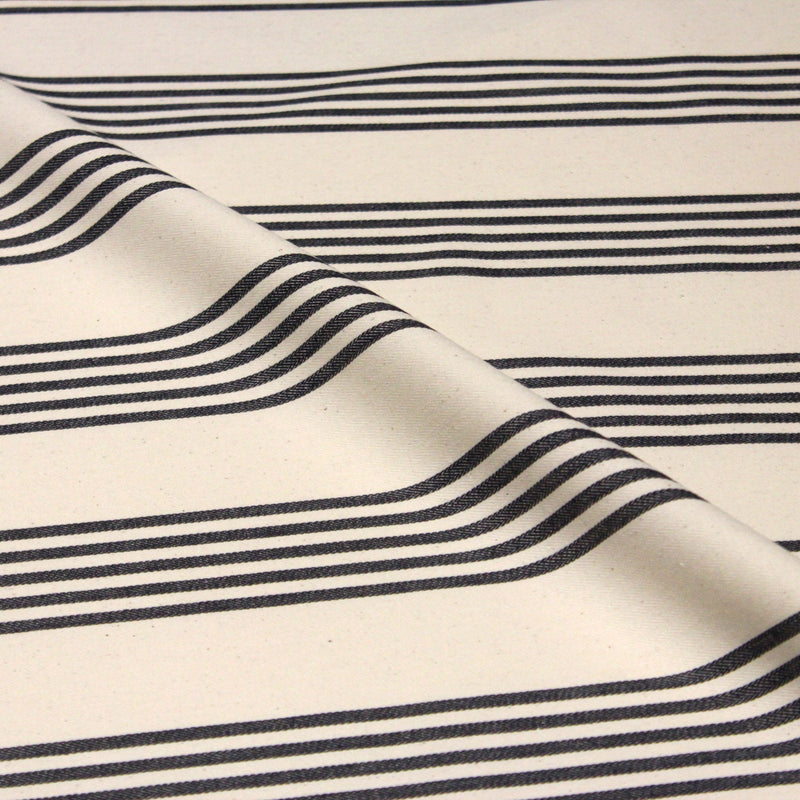 Tissu toile à matelas de coton LE TOUQUET écru aux rayures : bleu, rouge, noir, gris, sable - TissusPapi.com
