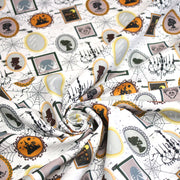 Tissu coton blanc aux cadres, photos et toiles d'araignée d'un manoir hanté - Collection Halloween - OEKO - TEX - TissusPapi.com