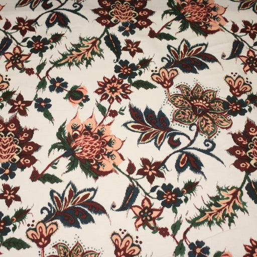Tissu coton jacquard INDIENNES écru aux fleurs bleues, vertes, corail et bordeaux - Fabrication italienne - TissusPapi.com
