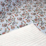 Tissu matelassé RAIPUR imprimé indienne fleurie et fond fines rayures bleu ciel - OEKO-TEX STANDARD 100 - TissusPapi.com
