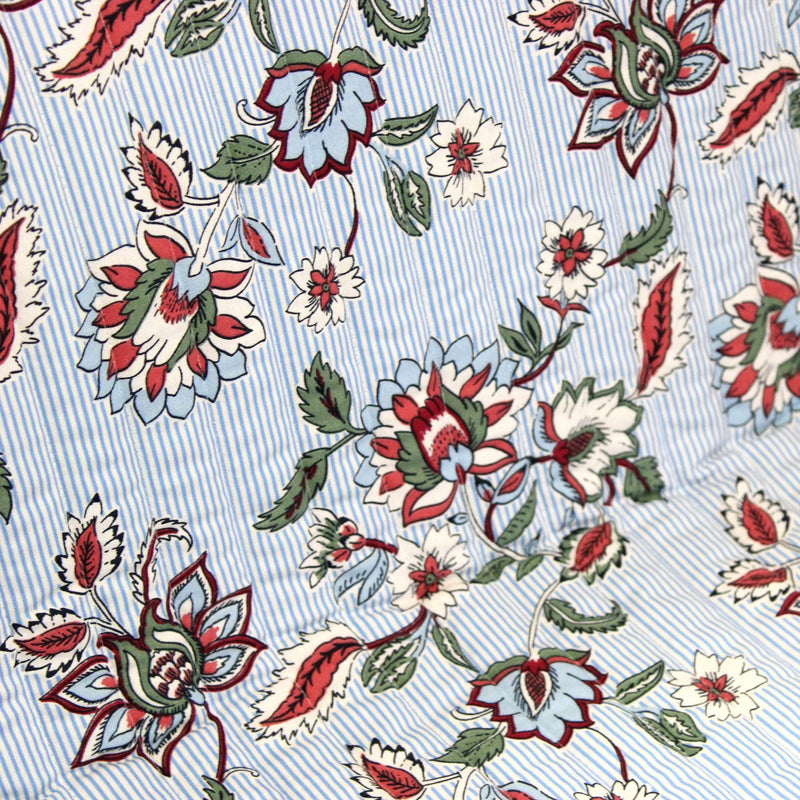 Tissu matelassé RAIPUR imprimé indienne fleurie et fond fines rayures bleu ciel - OEKO-TEX STANDARD 100 - TissusPapi.com
