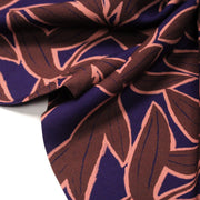Tissu Viscose fluide KERA, aux fleurs marron chocolat et bleu marine - OEKO - TEX - TissusPapi.com
