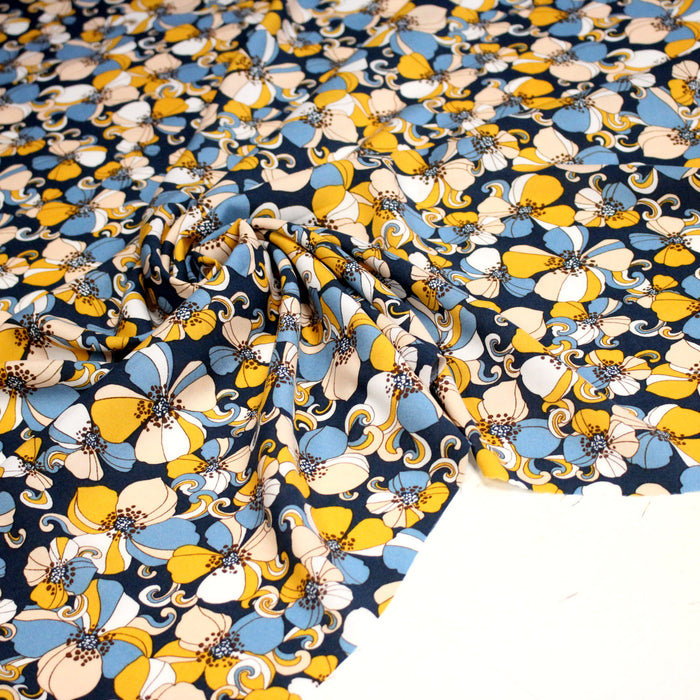 Tissu viscose fluide fleurs seventies : tons prune ou tons bleu - OEKO-TEX STANDARD 100