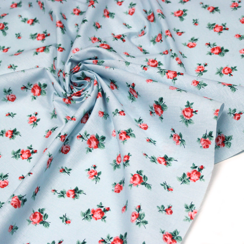 Tissu cotonnade COTTAGE aux fines fleurs britanniques : trois fonds : bleu ciel, jaune, blanc - OEKO-TEX STANDARD 100