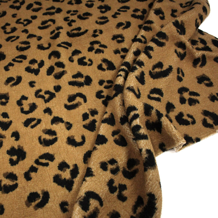 Tissu sherpa mouton motif LEOPARD ocre camel et noir - OEKO-TEX