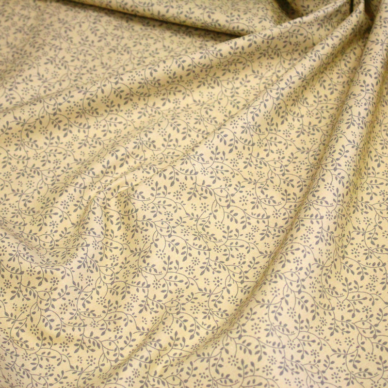 Tissu cotonnade BAMBURGH aux fines fleurs grises, fond crème - TissusPapi.com