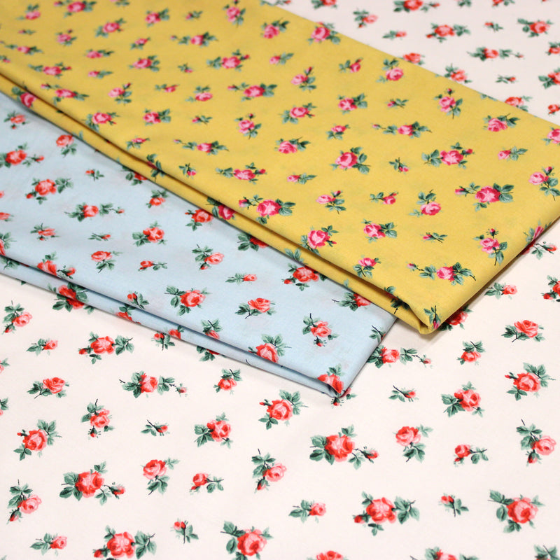 Tissu cotonnade COTTAGE aux fines fleurs britanniques : trois fonds : bleu ciel, jaune, blanc - OEKO-TEX STANDARD 100
