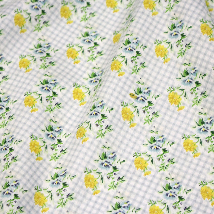 Tissu popeline coton carreaux bleu ciel aux fines fleurs jaunes bleues vertes - TissusPapi.com
