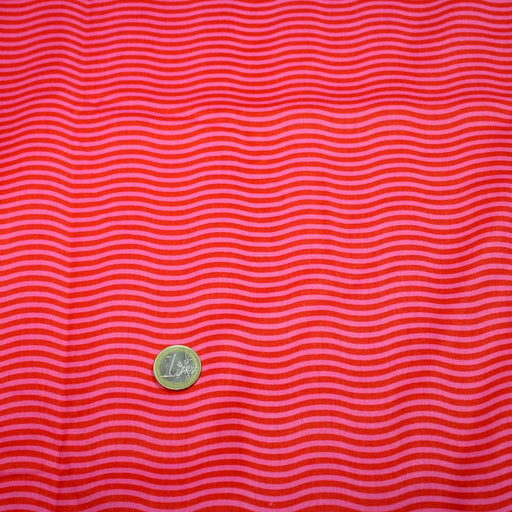 Tissu popeline coton lignes & vagues rose fuchsia et rouges - TissusPapi.com