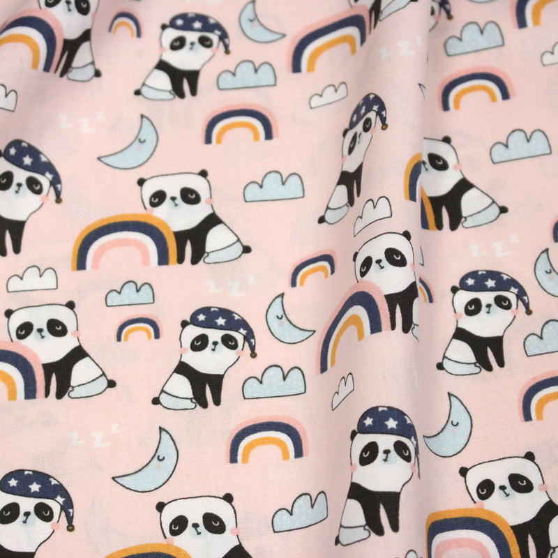 Tissu popeline coton ENFANT rose aux pandas endormis, arcs en ciel et nuages - TissusPapi.com