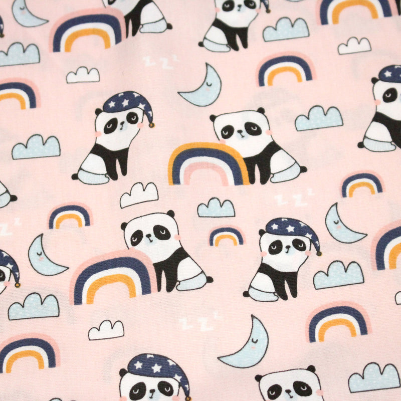 Tissu popeline coton ENFANT rose aux pandas endormis, arcs en ciel et nuages - TissusPapi.com