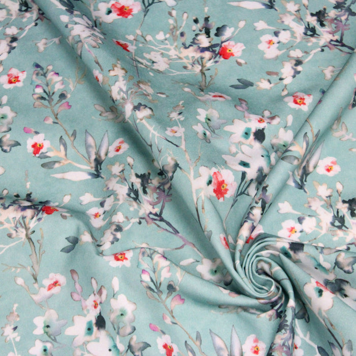 Tissu gabardine de coton LUXE imprimée motif fleurs d'aubépine façon aquarelle, fond bleu