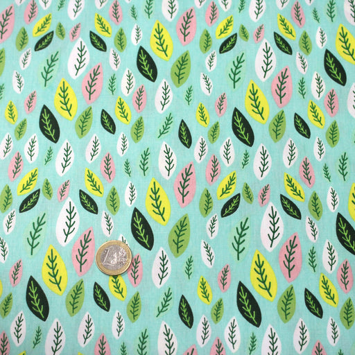 Tissu popeline coton vert aux feuilles vertes, jaunes, roses - TissusPapi.com