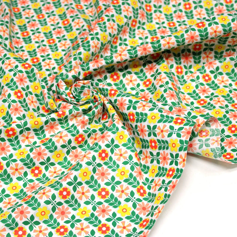 Tissu cotonnade SEVENTIES petites fleurs géométriques : rose/jaune/ocre ou vert/jaune/rose - OEKO-TEX STANDARD 100 - TissusPapi.com