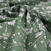 Tissu viscose fluide, fines fleurs blanches et noirs, fond ocre ou fond vert - TissusPapi.com