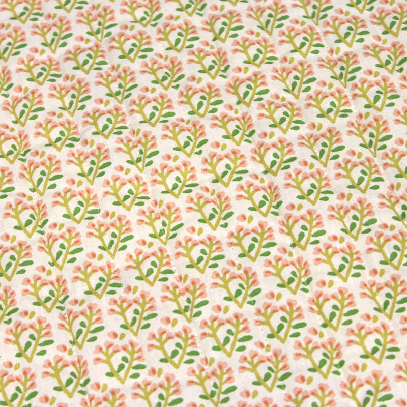 Tissu Matelassé coton au patchwork de motifs fleuris et verso fleuri écru - OEKO - TEX - TissusPapi.com