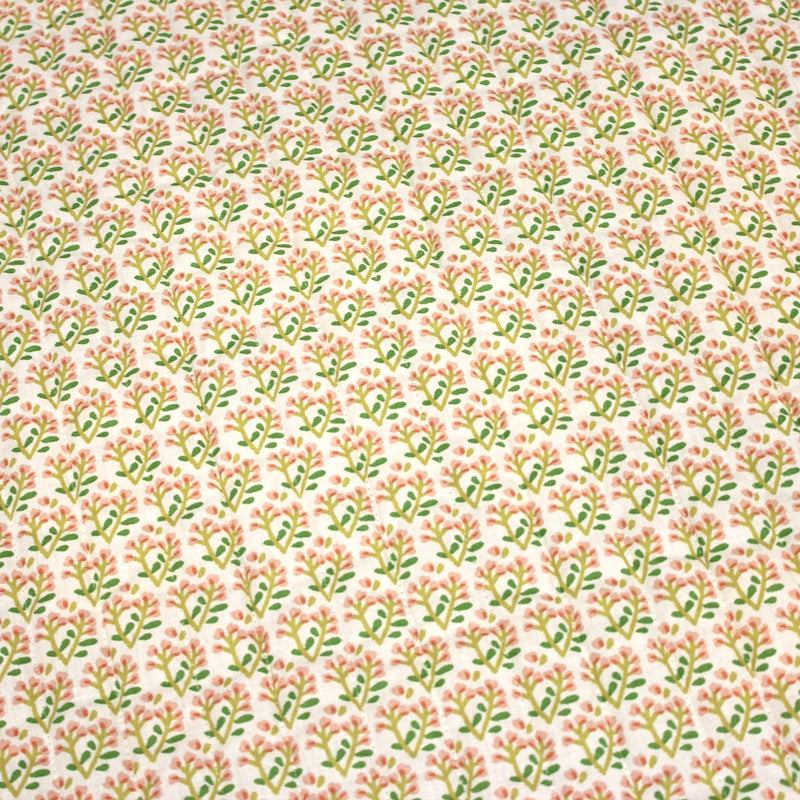 Tissu Matelassé coton au patchwork de motifs fleuris et verso fleuri écru - OEKO - TEX - TissusPapi.com