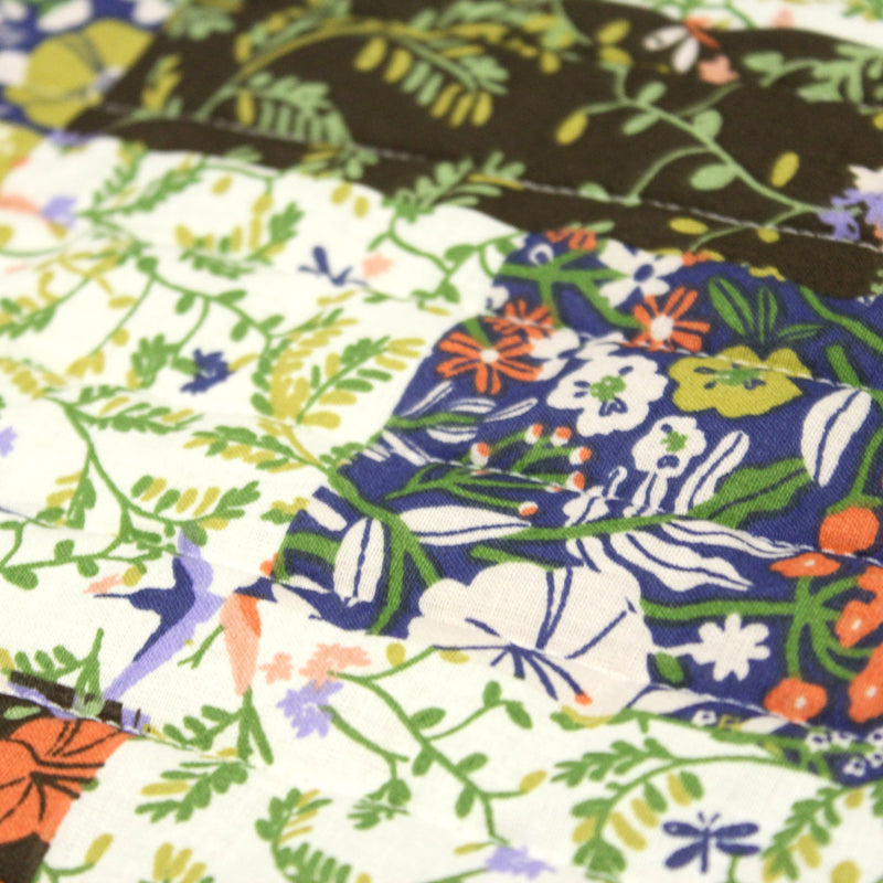 Tissu Matelassé coton au patchwork de motifs fleuris et verso fleuri écru - OEKO - TEX - TissusPapi.com