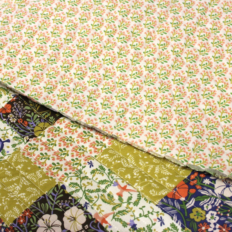 Tissu Matelassé coton au patchwork de motifs fleuris et verso fleuri écru - OEKO - TEX - TissusPapi.com