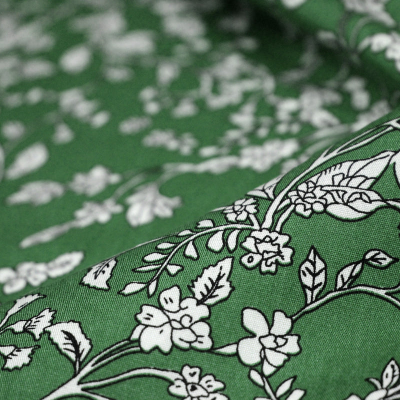 Tissu viscose fluide, fines fleurs blanches et noirs, fond ocre ou fond vert - TissusPapi.com