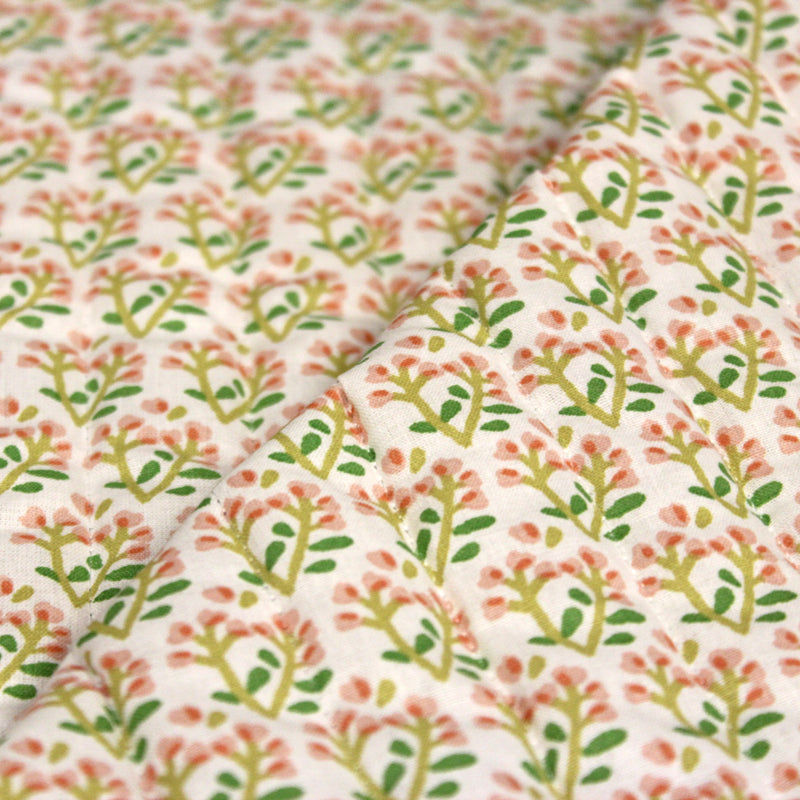 Tissu Matelassé coton au patchwork de motifs fleuris et verso fleuri écru - OEKO - TEX - TissusPapi.com