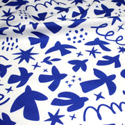Tissu gabardine imprimée SILHOUETTE : trois motifs bleus et blancs - OEKO - TEX STANDARD 100 - TissusPapi.com