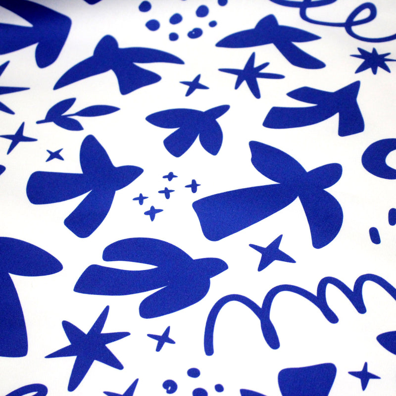 Tissu gabardine imprimée SILHOUETTE : trois motifs bleus et blancs - OEKO - TEX STANDARD 100 - TissusPapi.com