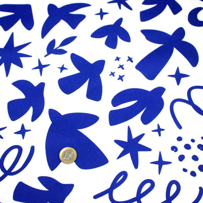 Tissu gabardine imprimée SILHOUETTE : trois motifs bleus et blancs - OEKO - TEX STANDARD 100 - TissusPapi.com