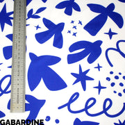 Tissu gabardine imprimée SILHOUETTE : trois motifs bleus et blancs - OEKO - TEX STANDARD 100 - TissusPapi.com