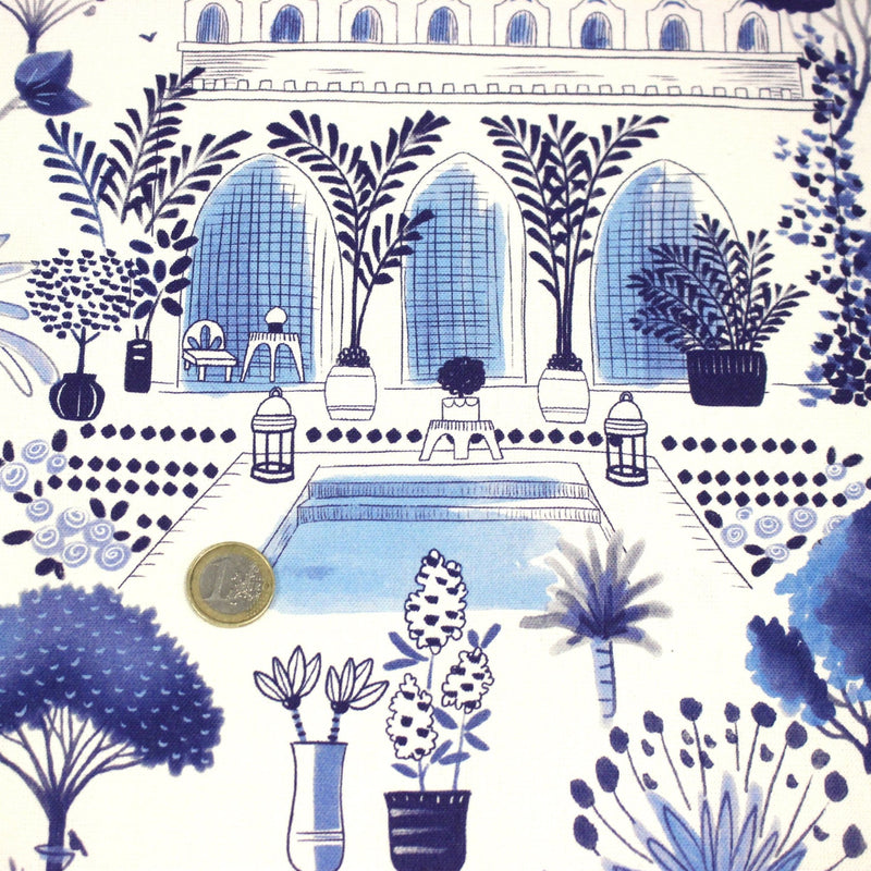 Tissu coton demi - natté TOILE DE JOUY MODERNE JARDIN MAJORELLE, tons blancs et bleus - TissusPapi.com