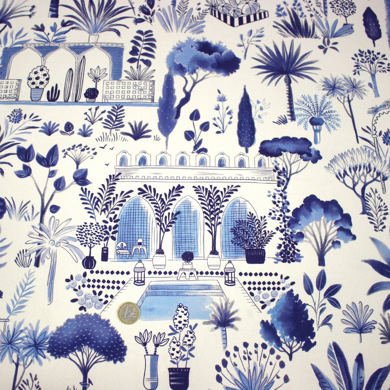 Tissu coton demi - natté TOILE DE JOUY MODERNE JARDIN MAJORELLE, tons blancs et bleus - TissusPapi.com