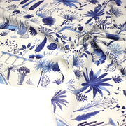 Tissu coton demi - natté TOILE DE JOUY MODERNE JARDIN MAJORELLE, tons blancs et bleus - TissusPapi.com