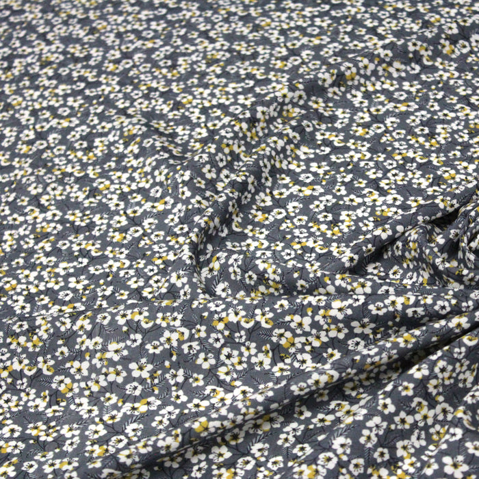 Tissu viscose fluide gris aux fines fleurs de cerisier japonais blanches - COLLECTION SAKURA - OEKO-TEX